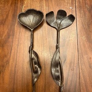 Michael Aram Tulip serving utensil with a goldtone finish